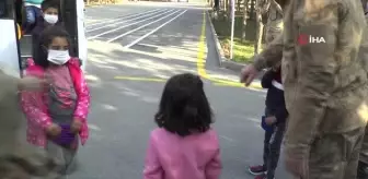Jandarmadan çocuklara 'Dünya Çocuk Hakları Günü' kutlaması