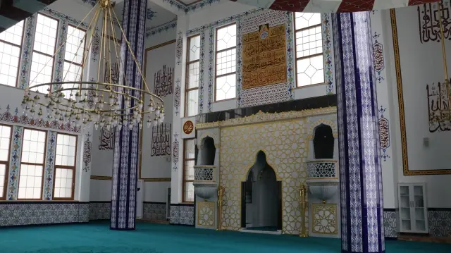 Yalova'da bir cami manzarayı kapattığı iddiasıyla mahkemeye verildi