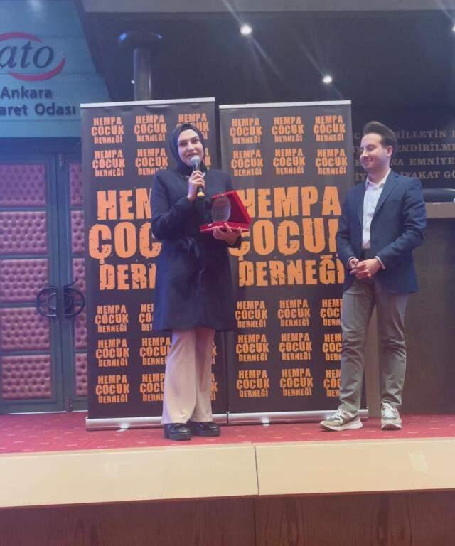 Hempa Çocuk Derneği tarafından verilen Türkiye Çocuk Hakları Ödülleri sahiplerini buldu