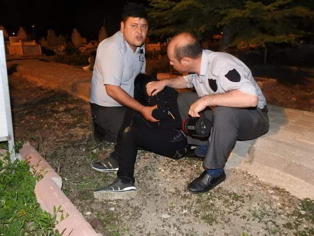 Çorum'da mezarlıkta ağlayan gizemli kız olayından sonra yeni vaka! Mezarlıktan gelen çığlık sesleri ürküttü: Ölüler bağırıyor Çorum'da mezarlıkta ağlayan gizemli kız olayından sonra yeni vaka! Mezarlıktan gelen çığlık sesleri ürküttü: Ölüler bağırıyor