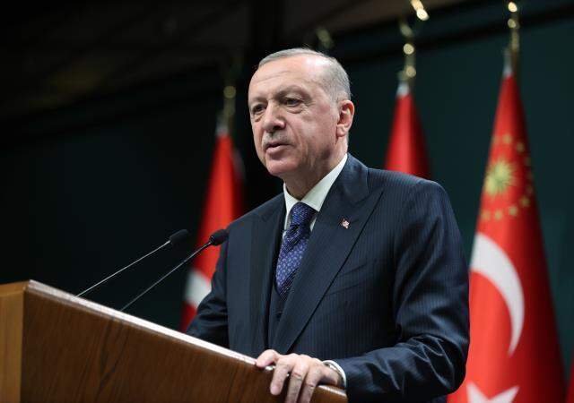 Son Dakika! Erdoğan'dan döviz artışı açıklaması: Kurdaki rekabet gücü istihdamda artışa yol açar