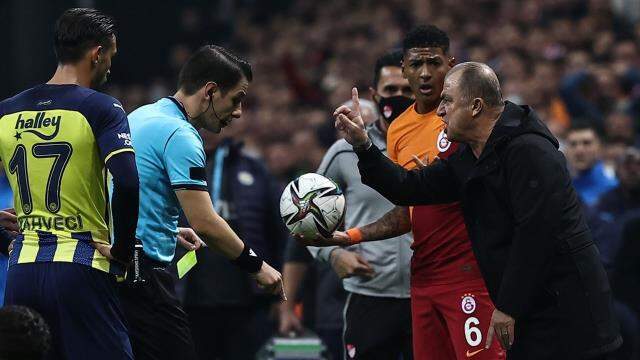 Galatasaray'a ağır derbi faturası! 52 bin 500 taraftara bloke Galatasaray'a ağır derbi faturası! 52 bin 500 taraftara bloke