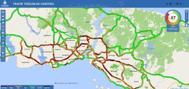 İstanbul'da yağışın da etkisiyle trafik yoğunluğu yüzde 87'ye ulaştı İstanbul'da yağışın da etkisiyle trafik yoğunluğu yüzde 87'ye ulaştı