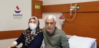 47 yıllık hayat arkadaşına böbreğini verdi