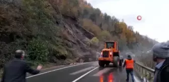 Şalpazarı-Beşikdüzü karayolunda heyelan kamerada