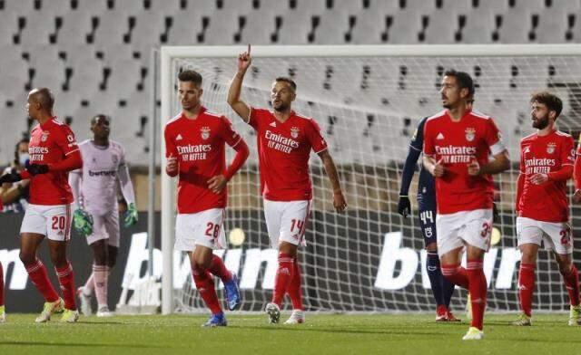 Futbol adına utanç gecesi! Benfica gibi dev bir kulübün ayıbı rakip Başkan'ı hüngür hüngür ağlattı