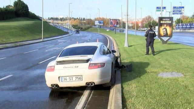 İstanbul'da aşırı hız felaket getirdi! 100 metre sürüklenen milyonluk aracın tekeri koptu