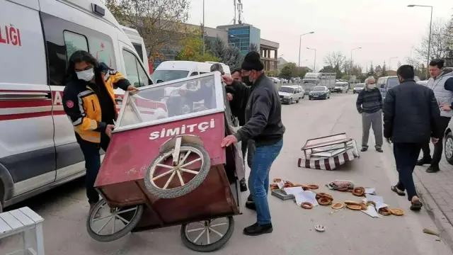 70 kilometre hızla esen rüzgar, tezgahı uçurdu: Simitçi ağır yaralı