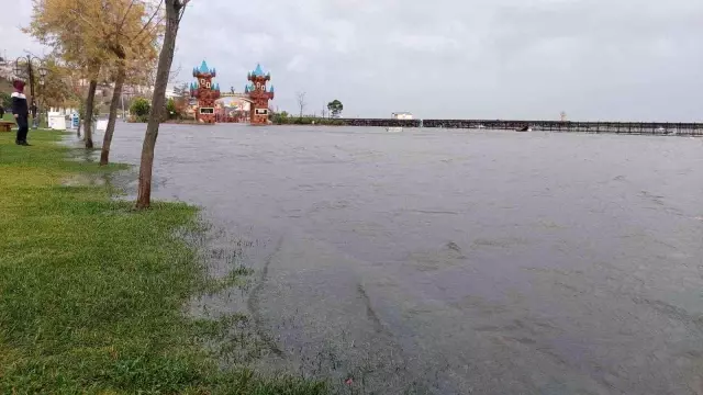 Tekirdağ tsunamiyi andıran görüntüler tüyleri diken diken etti