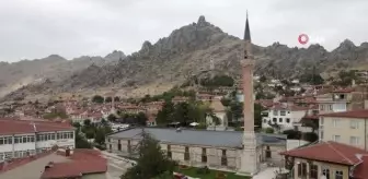 Asıllardır onlarca nesli ağırlayan 'Ulu Camii'