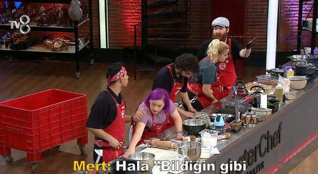 MaterChef Türkiye'de tansiyon yükseldi! Dilara ve Safanur birbirine girdi MaterChef Türkiye'de tansiyon yükseldi! Dilara ve Safanur birbirine girdi