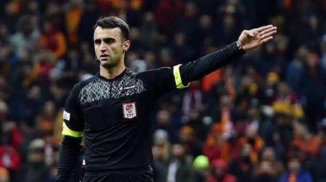 Bu atamaya kimse akıl sır erdiremedi! Bir haftada üçüncü büyük maçını yönetecek Bu atamaya kimse akıl sır erdiremedi! Bir haftada üçüncü büyük maçını yönetecek