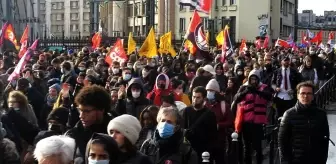 Fransa'da ırkçı cumhurbaşkanı adayı Zemmour, Paris'te protesto edildi