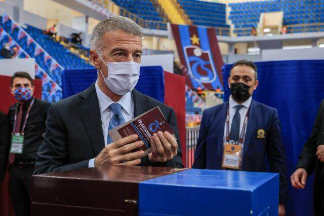 Son Dakika: Ahmet Ağaoğlu, yeniden Trabzonspor başkanı seçildi Son Dakika: Ahmet Ağaoğlu, yeniden Trabzonspor başkanı seçildi