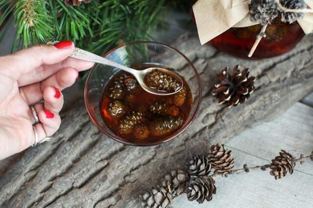 Akciğerleri temizliyor, bitmeyen öksürüğü bıçak gibi kesip atıyor! İşte çam kozalağı şurubunun inanılmaz faydaları Akciğerleri temizliyor, bitmeyen öksürüğü bıçak gibi kesip atıyor! İşte çam kozalağı şurubunun inanılmaz faydaları