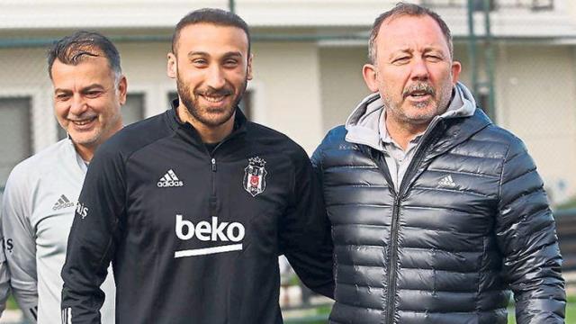 Beşiktaş'tan golcü sürprizi! Cenk Tosun'la anlaşmaya varıldı