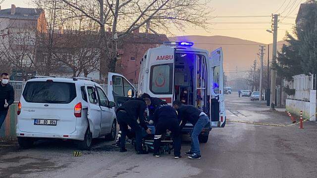 Oğlunun intiharının ardından sırra kadem basan doktor, aracında bilinci kapalı şekilde buldu Oğlunun intiharının ardından sırra kadem basan doktor, aracında bilinci kapalı şekilde buldu