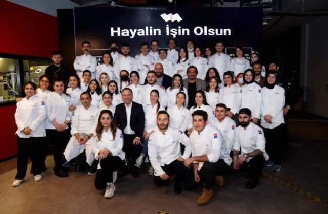 Acun Ilıcalı Acunmedya Akademi mezuniyet törenine katıldı