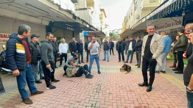Günlerdir peşindeydiler! Esnaf, yakaladığı dolandırıcıyı elektrik kablosuyla bağladı
