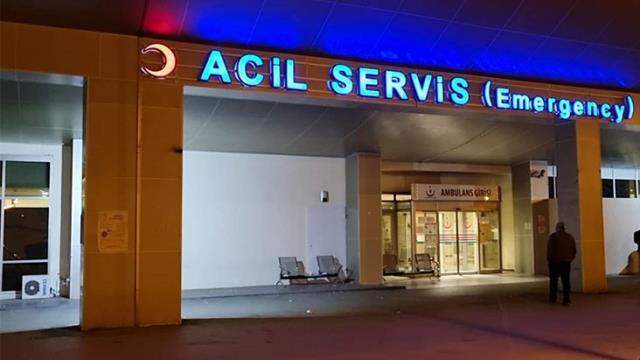 Evde tartışmaya başlayan sevgililer birbirilerini bıçakladı Evde tartışmaya başlayan sevgililer birbirilerini bıçakladı