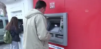 KAHRAMANMARAŞ - Temizlik personeli ATM'de bulduğu parayı sahibine teslim etti
