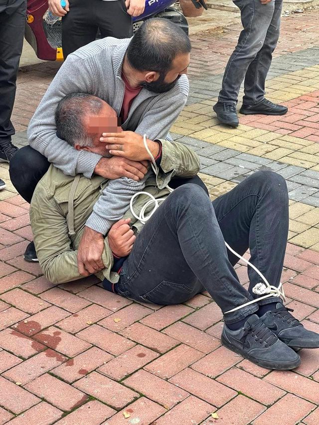 Esnafın yakalayıp elektrik kablosuyla bağladığı şüpheli suç makinesi çıktı