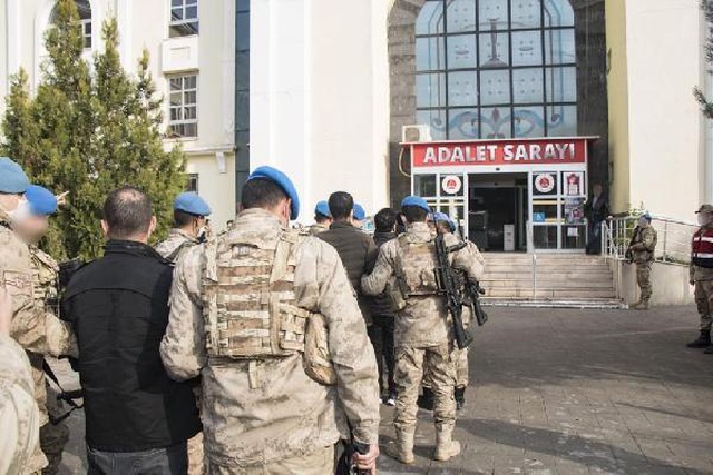 Kayıp Kübra'nın cinayet şüphelisi olarak arandığı ortaya çıktı Kayıp Kübra'nın cinayet şüphelisi olarak arandığı ortaya çıktı