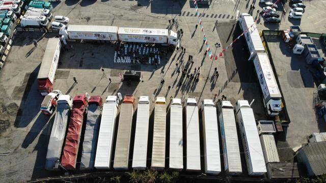 120 insani yardım TIR'ı Suriye'ye yola çıktı