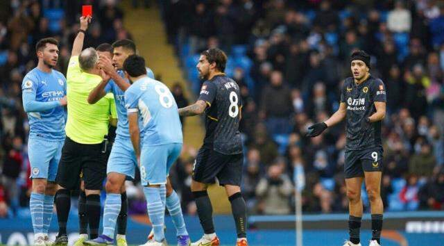 Ya acemilik ya art niyet! Manchester City maçındaki skandal futbol dünyasını salladı Ya acemilik ya art niyet! Manchester City maçındaki skandal futbol dünyasını salladı