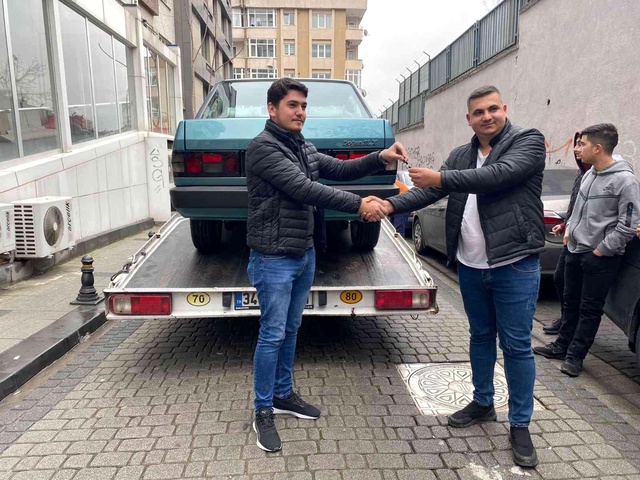 Galoşla biniyordu! 3 bin kilometredeki Tofaş yeni sahibini buldu, işte satıldığı fiyat