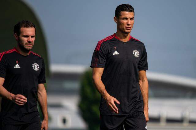 Ronaldo'nun takımı Manchester United tesisleri kapattı! Maç ertelendi Ronaldo'nun takımı Manchester United tesisleri kapattı! Maç ertelendi