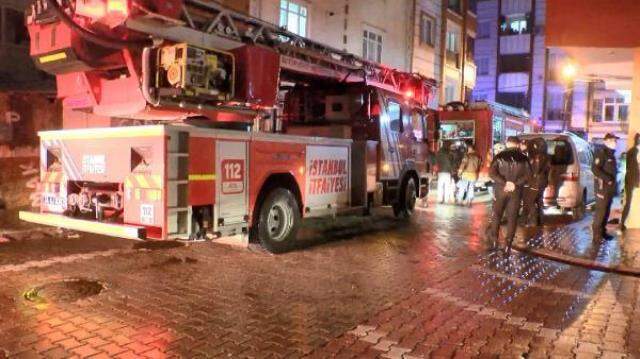 Son dakika! Esenyurt'ta Suriyeli bir ailenin yaşadığı bodrum katında çıkan yangında 4 çocuk hayatını kaybetti Son dakika! Esenyurt'ta Suriyeli bir ailenin yaşadığı bodrum katında çıkan yangında 4 çocuk hayatını kaybetti
