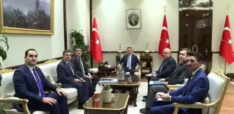 Cumhurbaşkanı Yardımcısı Oktay, Tacikistan Sanayi ve Yeni Teknolojiler Bakanı Kabir'i kabul etti