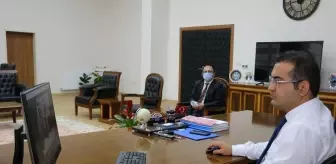 Pazarcık Kaymakamı Kıyıcı, AA'nın 'Yılın fotoğrafları' oylamasına katıldı