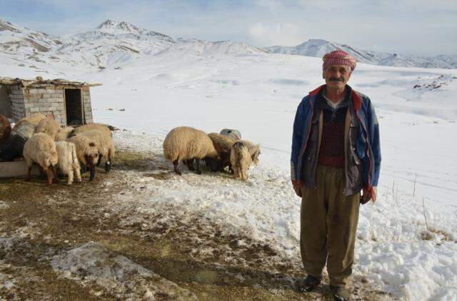 Şırnaklı adam, 4 yıldır tek başına eksi 30 derecede yaşıyor Şırnaklı adam, 4 yıldır tek başına eksi 30 derecede yaşıyor