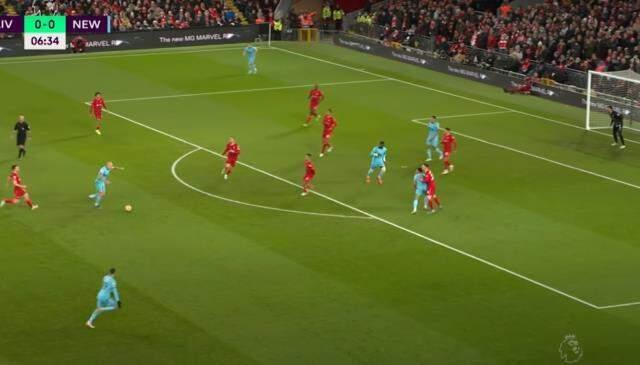 Liverpool maçında ağızlar açık kaldı! Shelvey'nin akılamaz golüne Trent'ten müthiş cevap