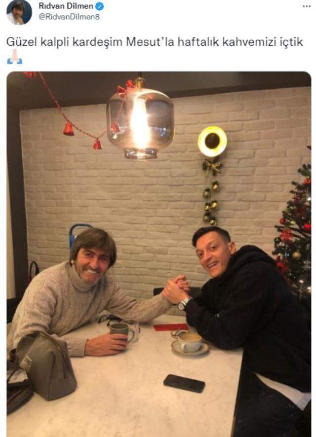 Zamanı manidar paylaşım! Rıdvan Dilmen ve Mesut Özil'den sürpriz fotoğraf Zamanı manidar paylaşım! Rıdvan Dilmen ve Mesut Özil'den sürpriz fotoğraf