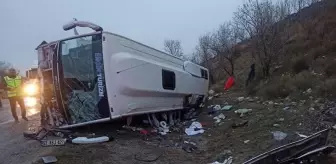 Kapadokya'dan dönen tur midibüsü şarampole devrildi: 27 yaralı