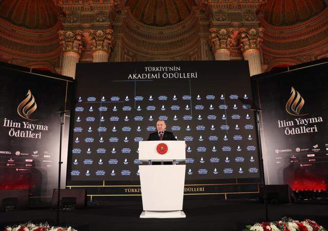 Son Dakika: Cumhurbaşkanı Erdoğan'dan TÜSİAD'a tepki: Kalkıp hükümete saldırmanın değişik yollarını aramayın