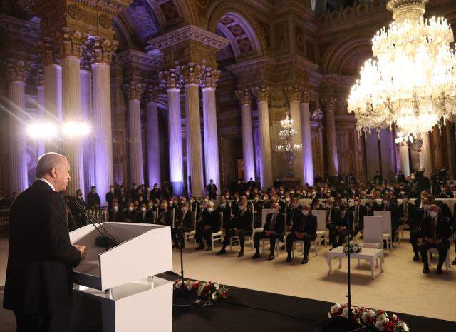 Son Dakika: Cumhurbaşkanı Erdoğan'dan TÜSİAD'a tepki: Kalkıp hükümete saldırmanın değişik yollarını aramayın