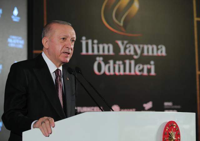 Son Dakika: Cumhurbaşkanı Erdoğan'dan TÜSİAD'a tepki: Kalkıp hükümete saldırmanın değişik yollarını aramayın