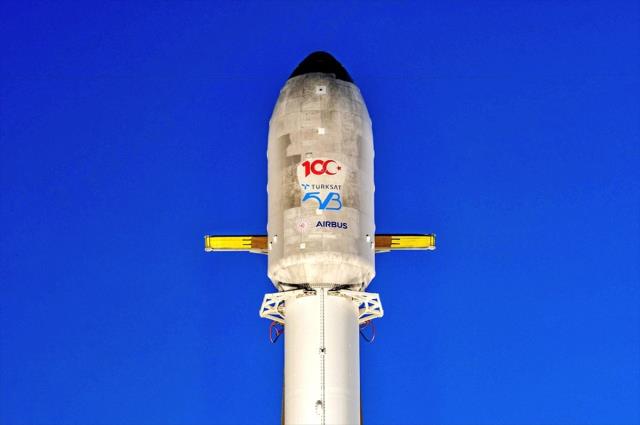 Türksat 5B uydusu fırlatma rampasında yerini aldı