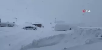 Tatvan'da yoğun kar yağışı