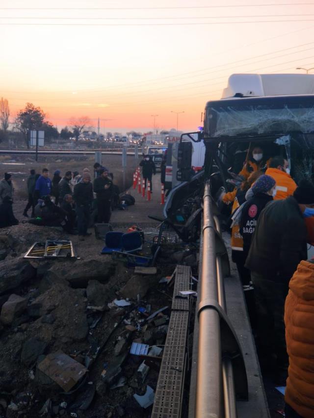 Ankara'da halk otobüsü kaza yaptı! En az 20 yaralı var