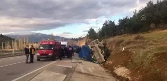 Gediz'de trafik kazasında 1 kişi öldü, 1 kişi yaralandı