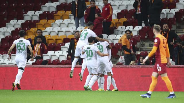 Aslan, Türkiye Kupası'nda havlu attı! Denizlispor, Nef Stadı'nda penaltılarda Galatasaray'ı eleyerek tarih yazdı
