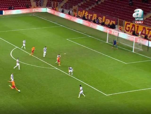 O nasıl gol öyle Alpaslan! Geçit vermeyen Denizlispor'un kalecisini akılalmaz mesafeden gafil avladı