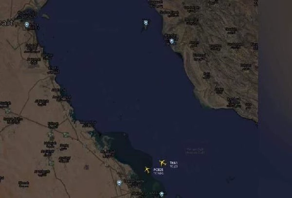 Pilot çift, Basra Körfezi semalarında tesadüfen karşılaştı