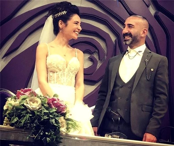 Oyuncu Metin Yıldız ve Ceylan Yılmaz sessiz sedasız evlendi