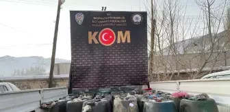 Van'da 200 adet av tüfeği ile 2 bin 100 litre kaçak mazot ele geçirildi